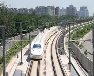 ���F����